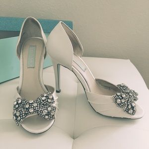 Betsy Johnson Peep Toe Rhinestone Bow Heels